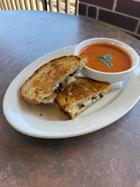 Bacon Brie Grilled Cheese