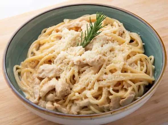 Spaghetti Chicken Alfredo