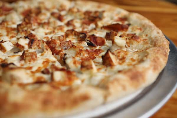 Grilled Chicken Alfredo Pizza