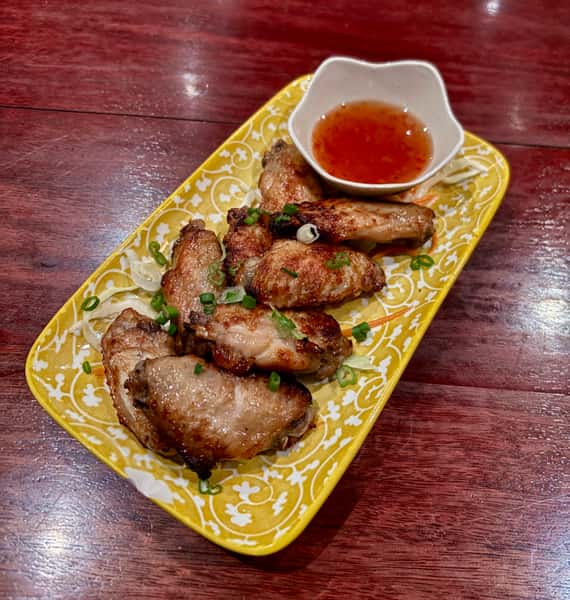 Thai Style Chicken Wings (8 pcs)