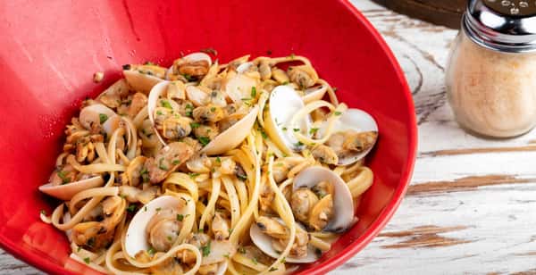 Linguine & Clam Sauce Pasta