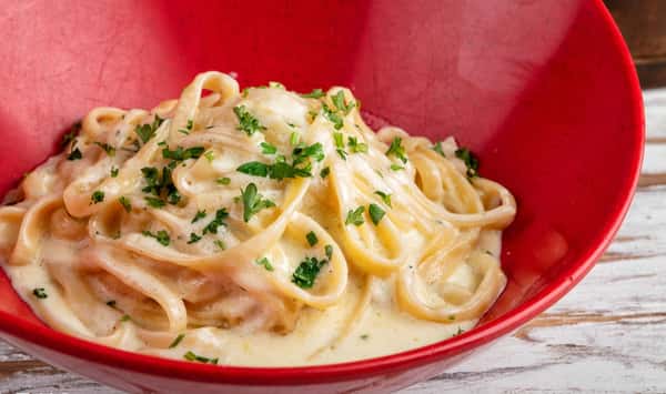 Lunch Fettuccine Alfredo