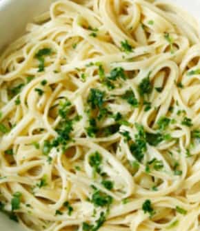 Fettuccine with garlic & EVOO