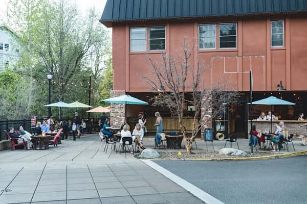 Skout Taphouse and Provisions