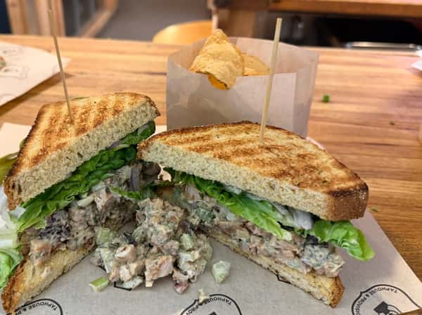 Smokin' Cold Chicken Sando