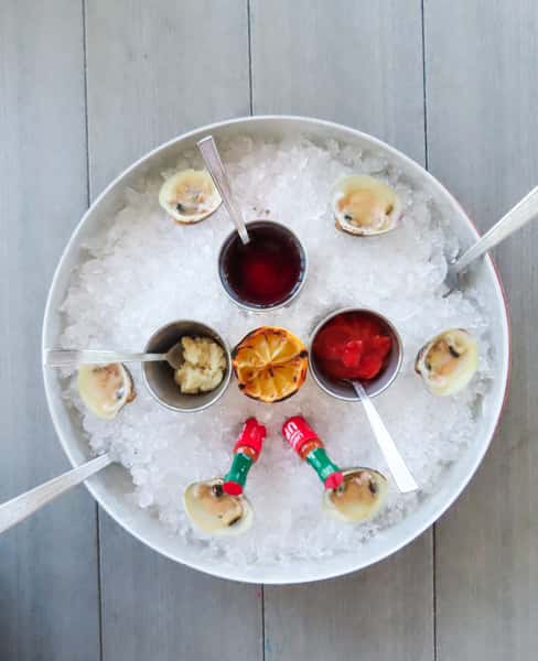 Middle Neck Clams (6 or 12)