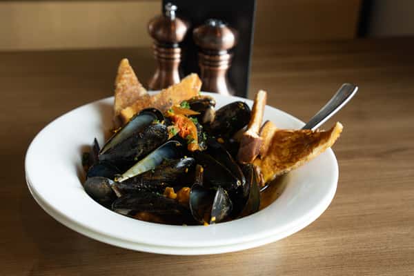 The Oar Mussels