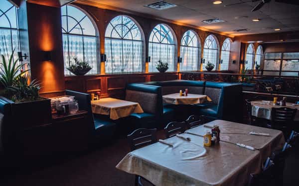 Gallery Peppers Grill & Bar Southwestern Restaurant in Roswell, NM