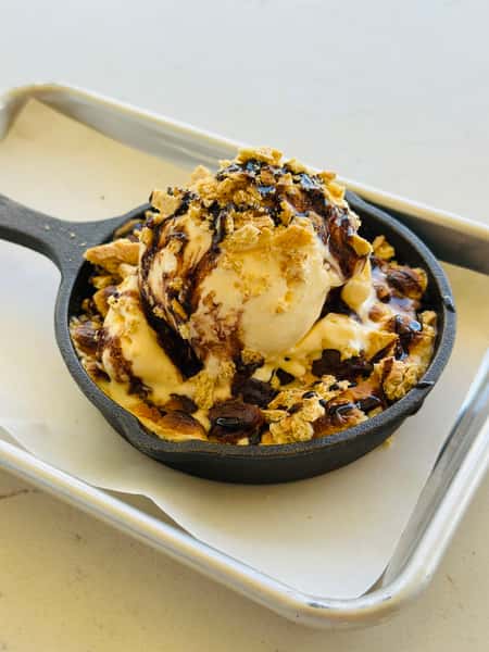 S'mores Cast Iron Cookie