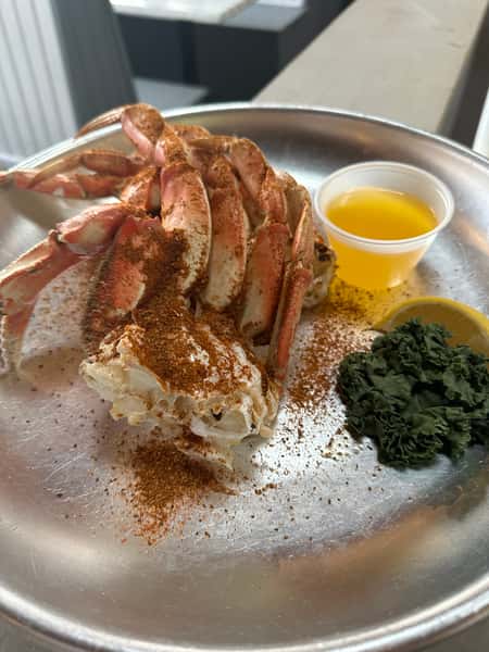 DUNGENESS CRAB LEGS