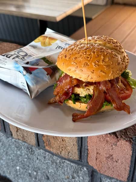 CRAB CAKE BLT