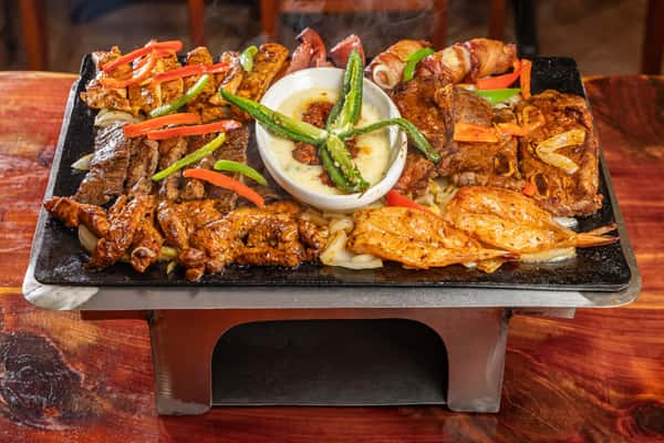 82. Parrillada for 3