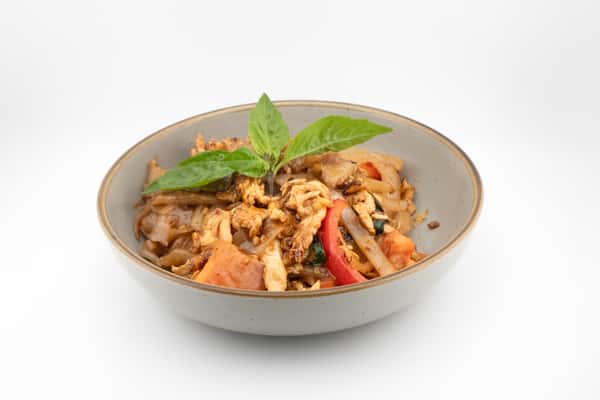 CHICKEN DRUNKEN NOODLES