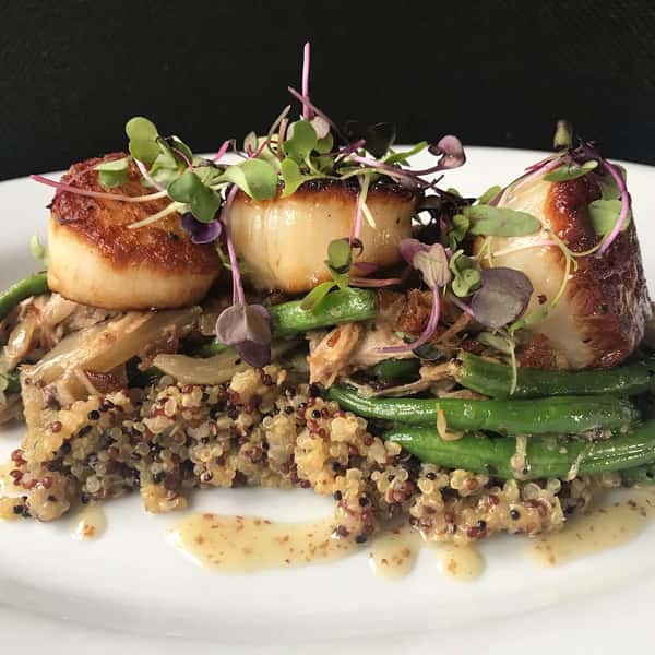 Seared scallops