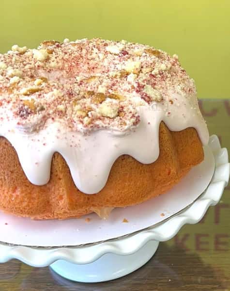 *Strawberry Crunch Bundt Cake*