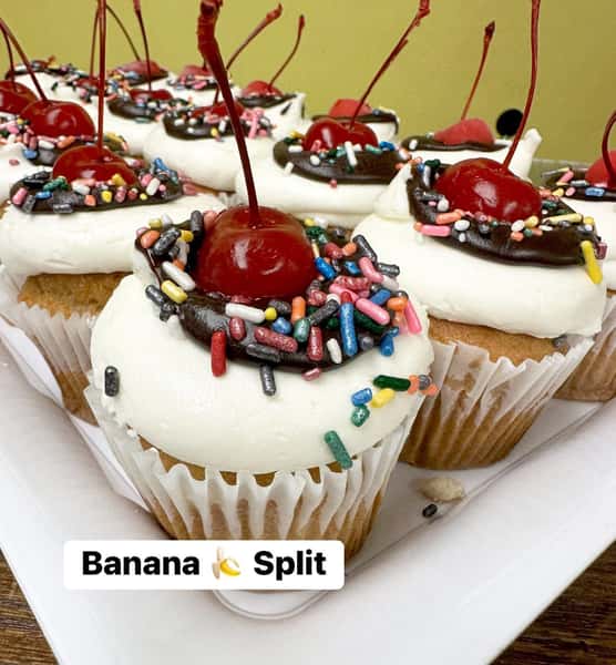 *Dozen Banana Split Cupcakes*
