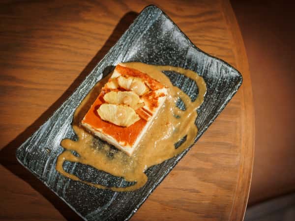 Creamy Pineapple Cheesecake