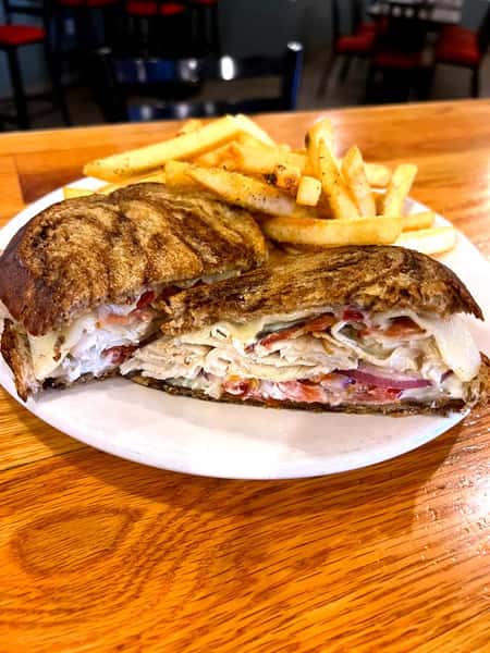 sandwich & fries