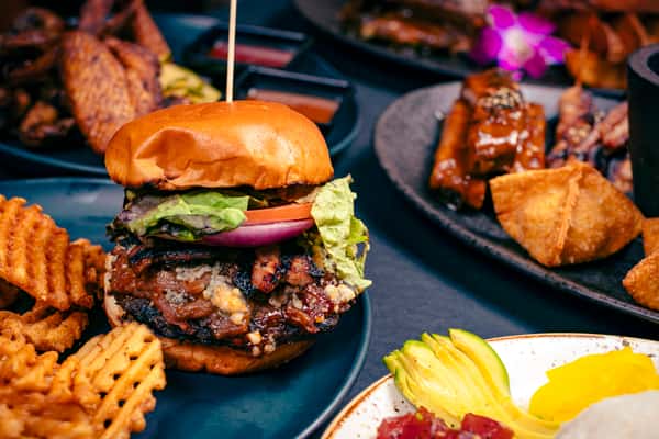 Burger & Wings