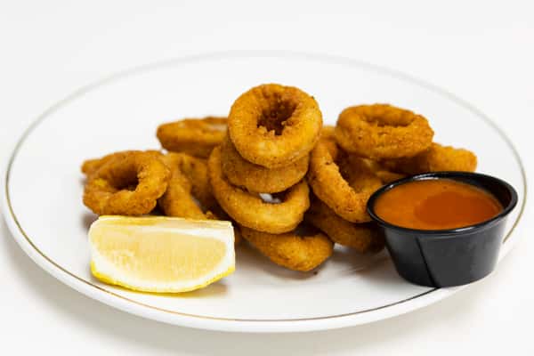 Fried calamari with sauce
