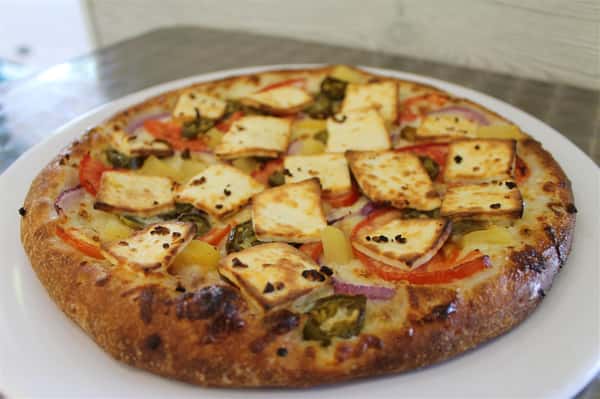 Garlic Paneer - Medium (14-inch)