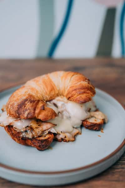 croissant sandwich