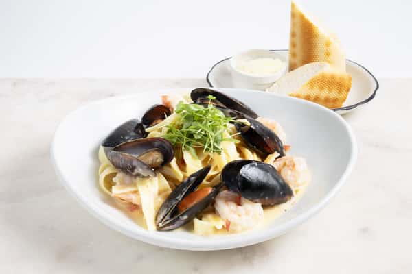 Seafood Fetuccini