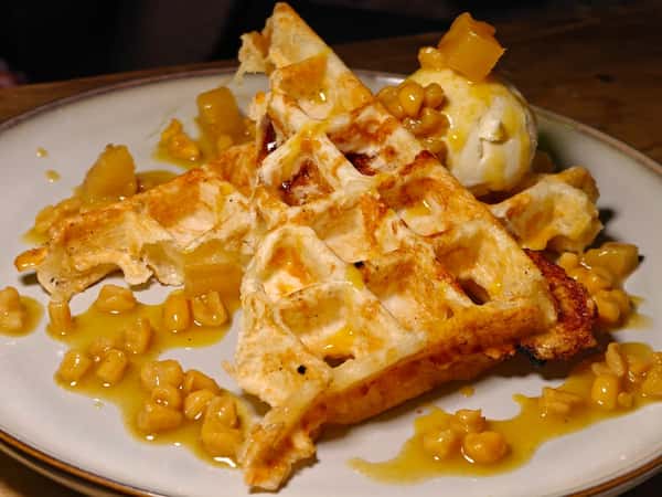 Waffle de Pandebono con Maiz de Champus