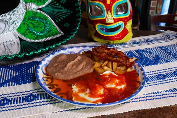 Huevos Rancheros Con Tocino
