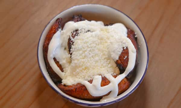 Plantains Con Crema y Queso Fresco