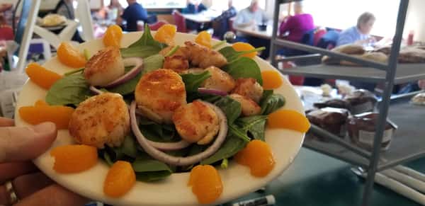 Spinach Salad with Scallops