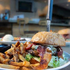 BLEU BACON CHEESE BURGER