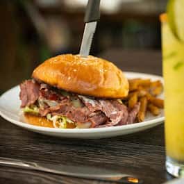 PASTRAMI BURGER