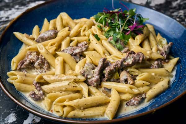 STEAK PENNE PESTO