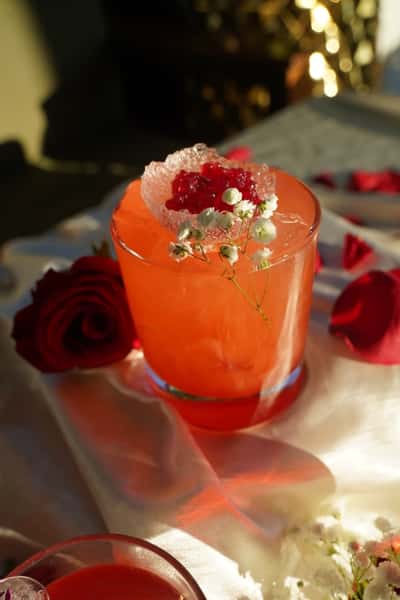 SCARLET DESIRE