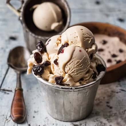 Coffee ice-cream with chocolate chips