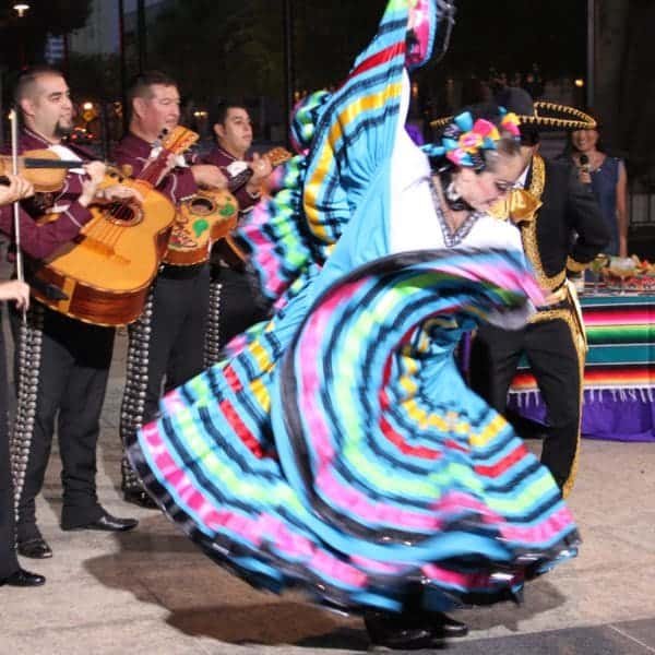 Special Event Folklorico Dancers
