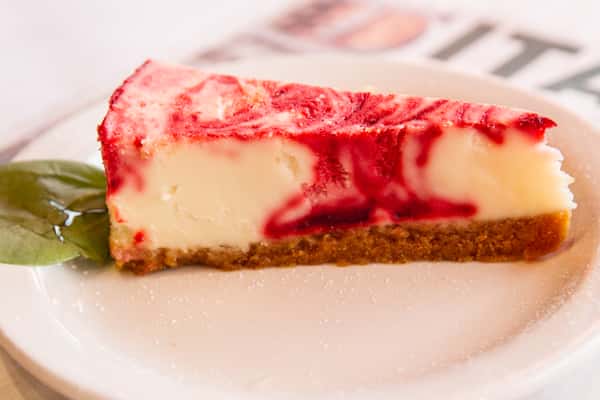 Strawberry Swirl Cheese Cake