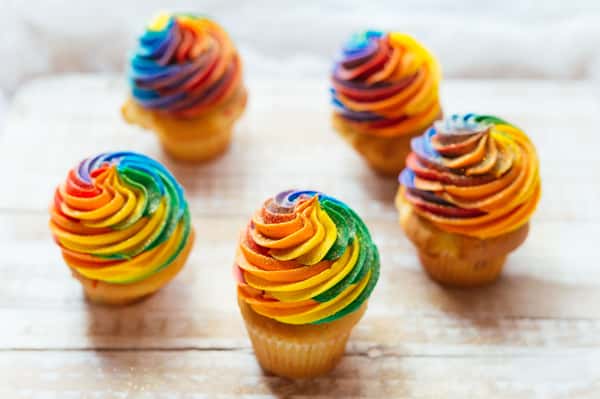 rainbow cupcakes