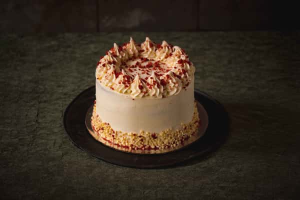 Red Velvet Cheesecake Cake