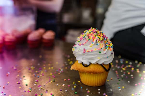 sprinkle cupcake