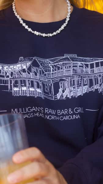 Crush season has no off-season🍊

October? Crush.
Cooler weather? Crush.
Crewneck season? Definitely still a Crush.

Speaking of crewnecks… our new Mulligan’s merch just dropped. Grab a sweatshirt, grab a Crush, and consider yourself ready for fall on the Outer Banks.

Summer ended. Crush season didn’t.