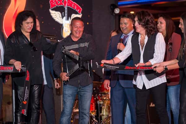 Potawatomi-ribbon-cutting