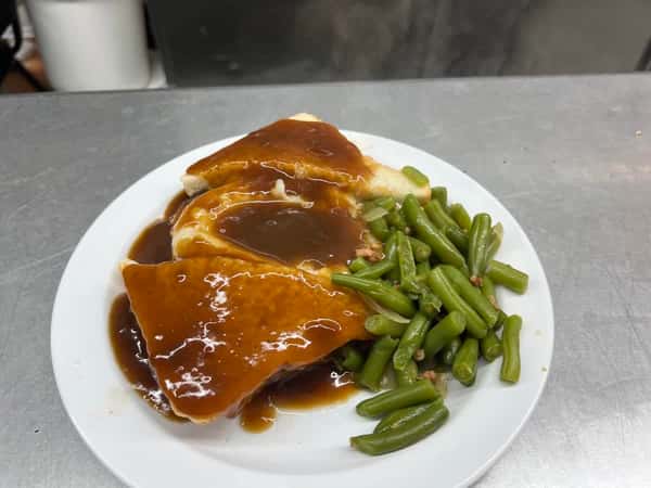 Meatloaf with gravy and green beans