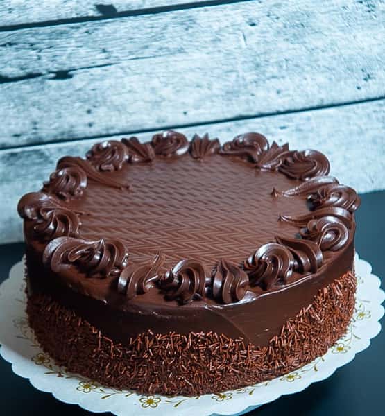 Chocolate cake with Ganache.
