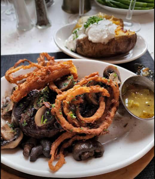steak & onion rings