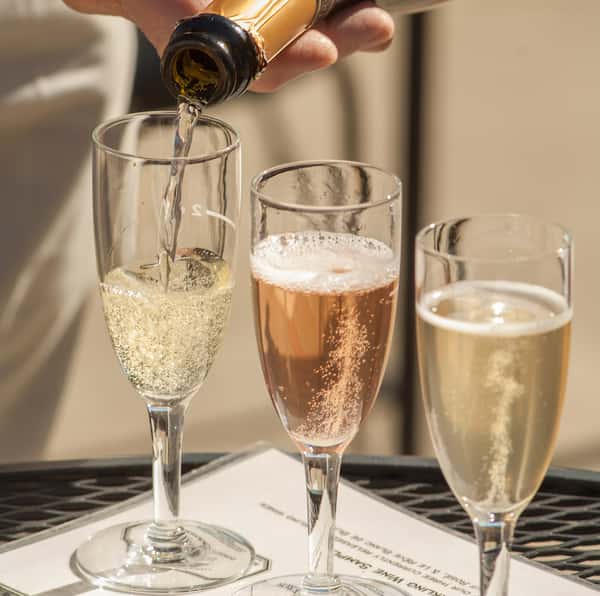 Bubbles Tasting Event
