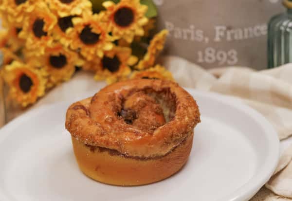 French Style Cinnamon Roll