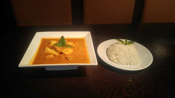 Mama's Chicken Yellow Curry