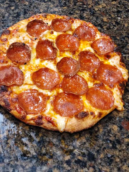 PERSONAL 8" CHEESE